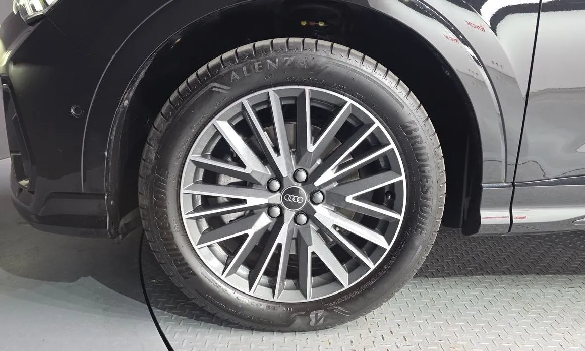 Audi Q3 2025 из KR, фото 8