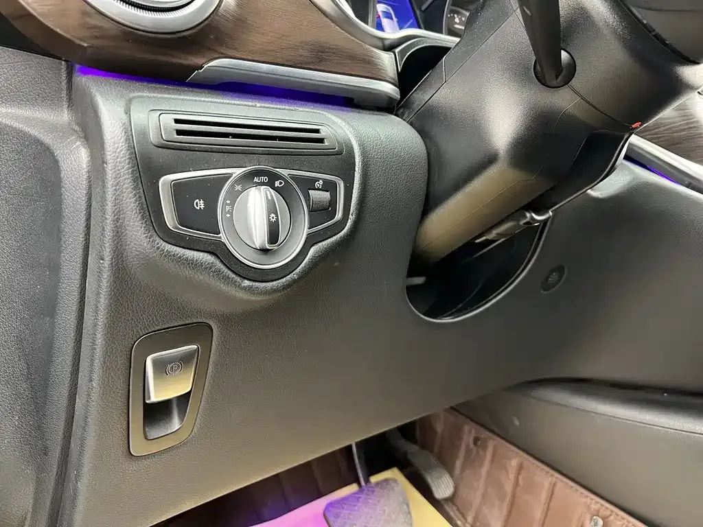 Mercedes-Benz V-Class 2021 из CN, фото 7