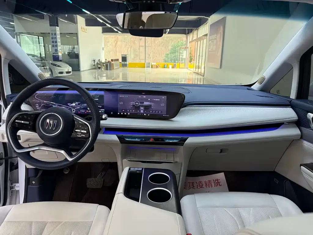 Buick GL8 Hybrid — фото 8