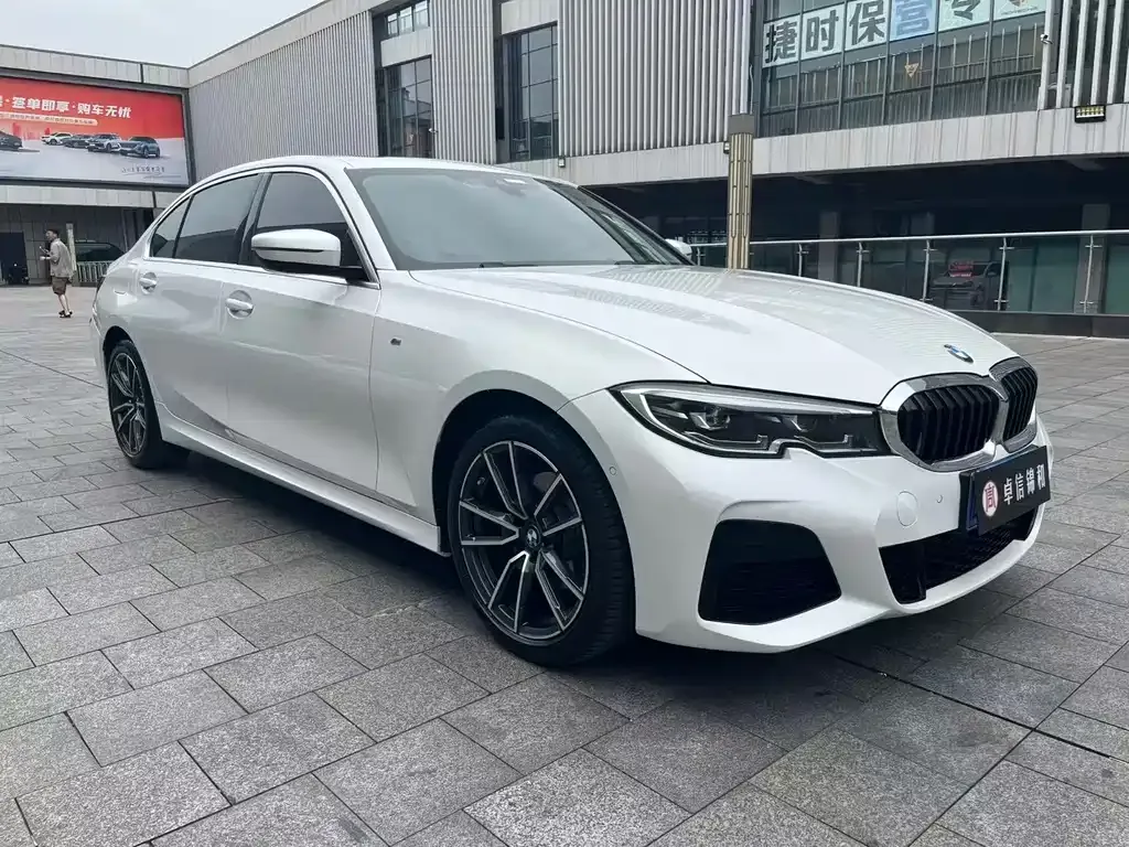 BMW 3 Series 2021 из CN, фото 3