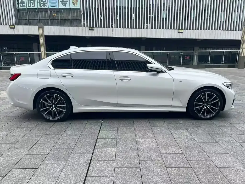 BMW 3 Series 2021 из CN, фото 4