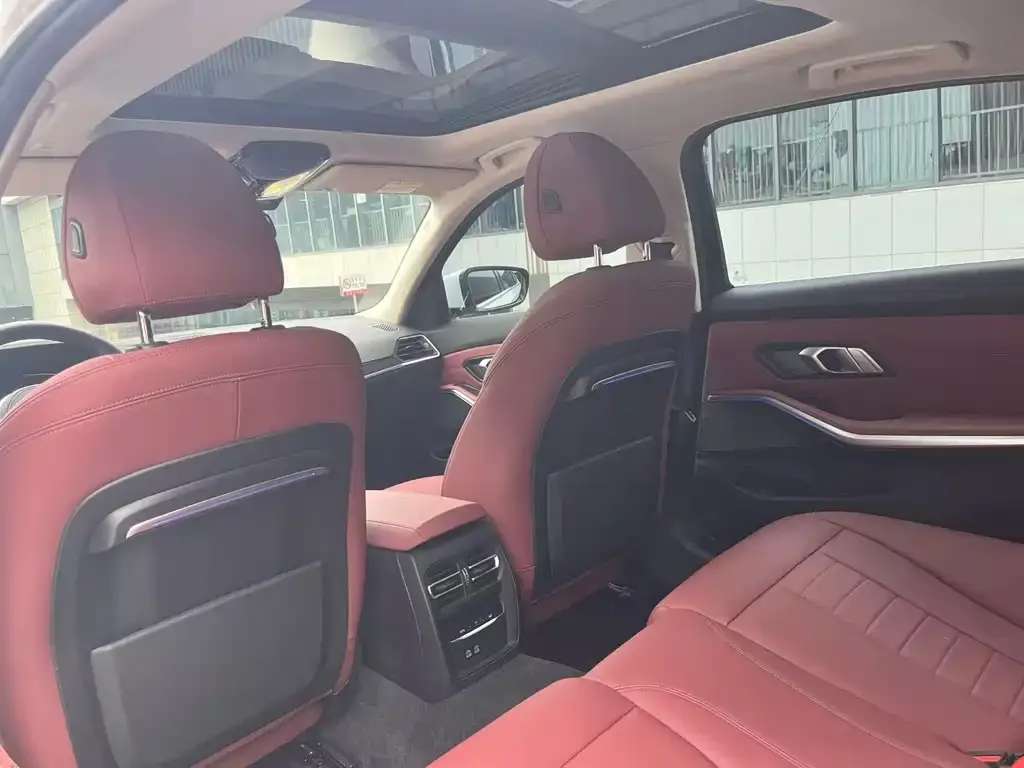 BMW 3 Series 2021 из CN, фото 5