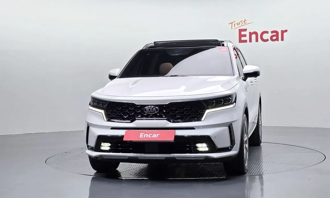 Kia Sorento — фото 7