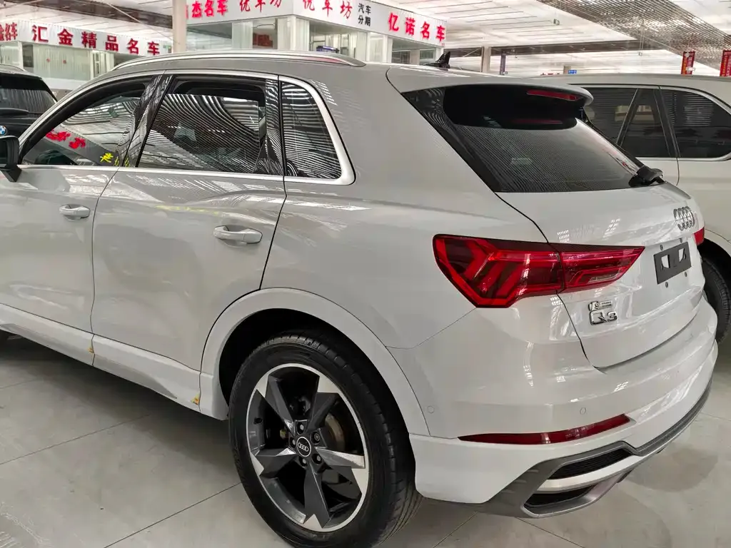 Audi Q3 — фото 3