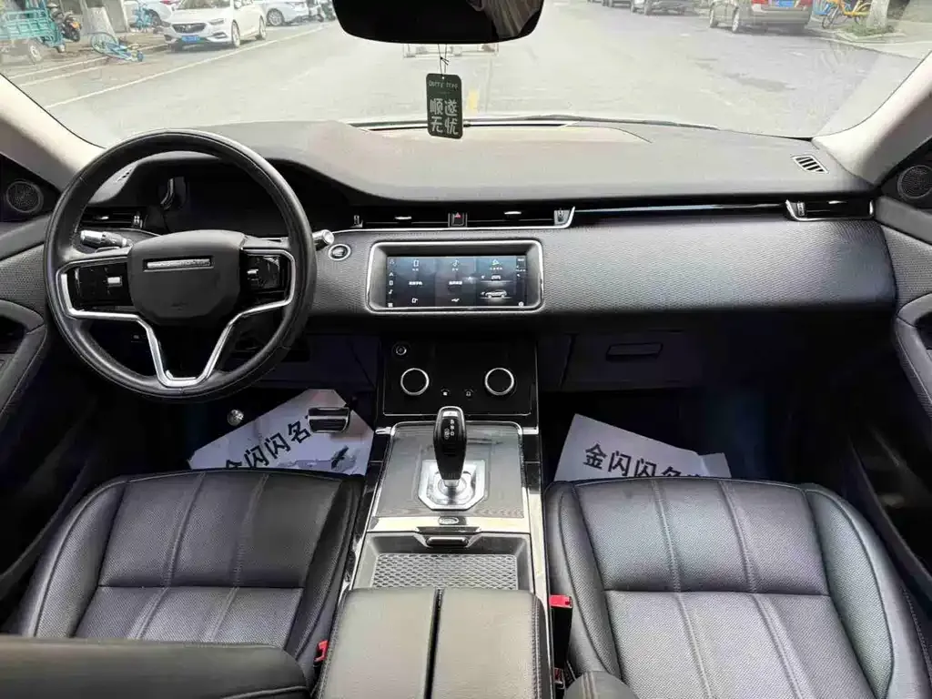 Land Rover Evoque 2023 из CN, фото 3