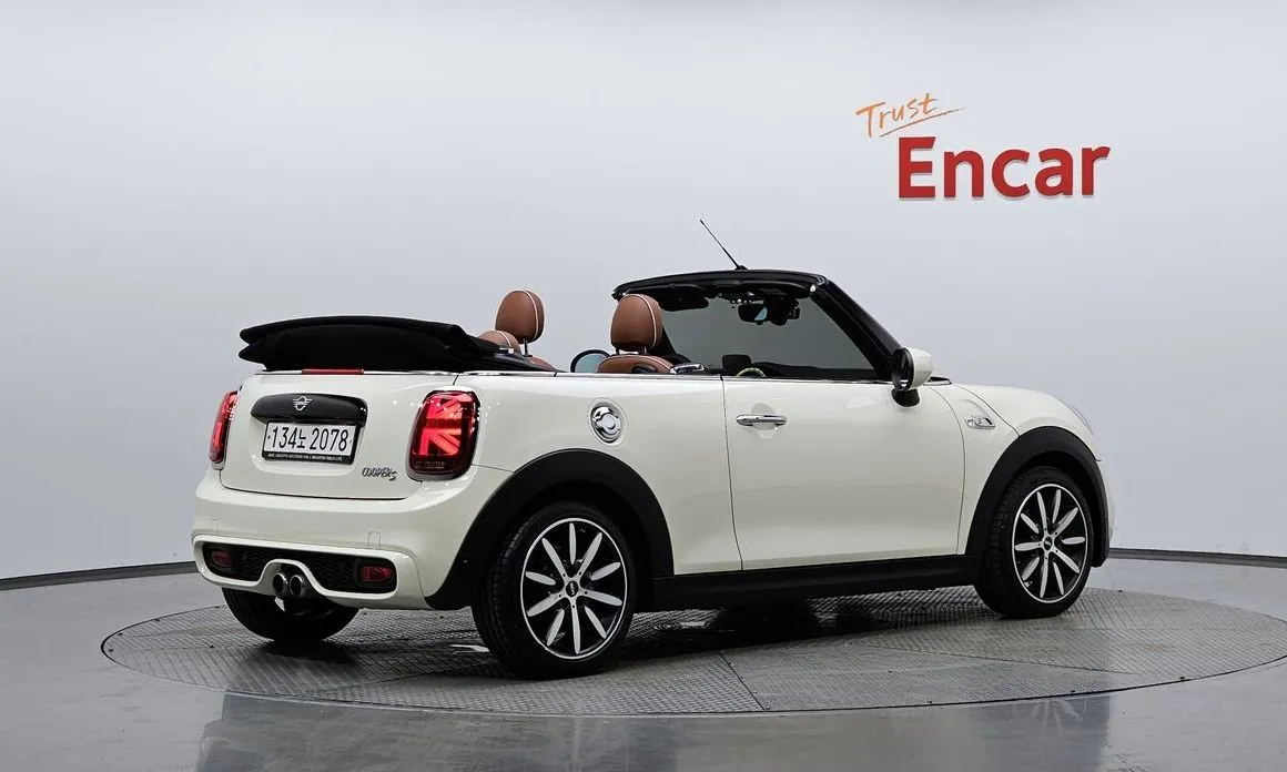 Mini Cooper Convertible 2021 из KR, фото 5