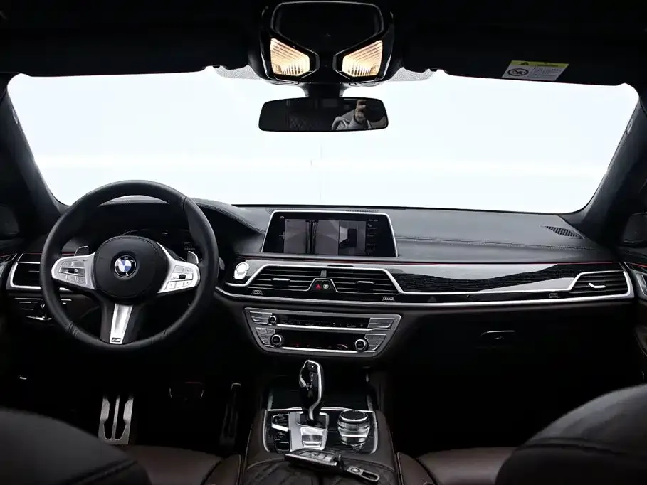BMW 7 Series — фото 3