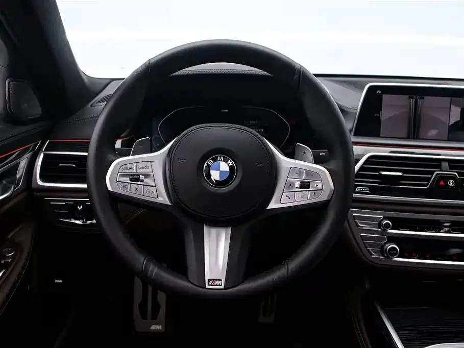 BMW 7 Series — фото 8