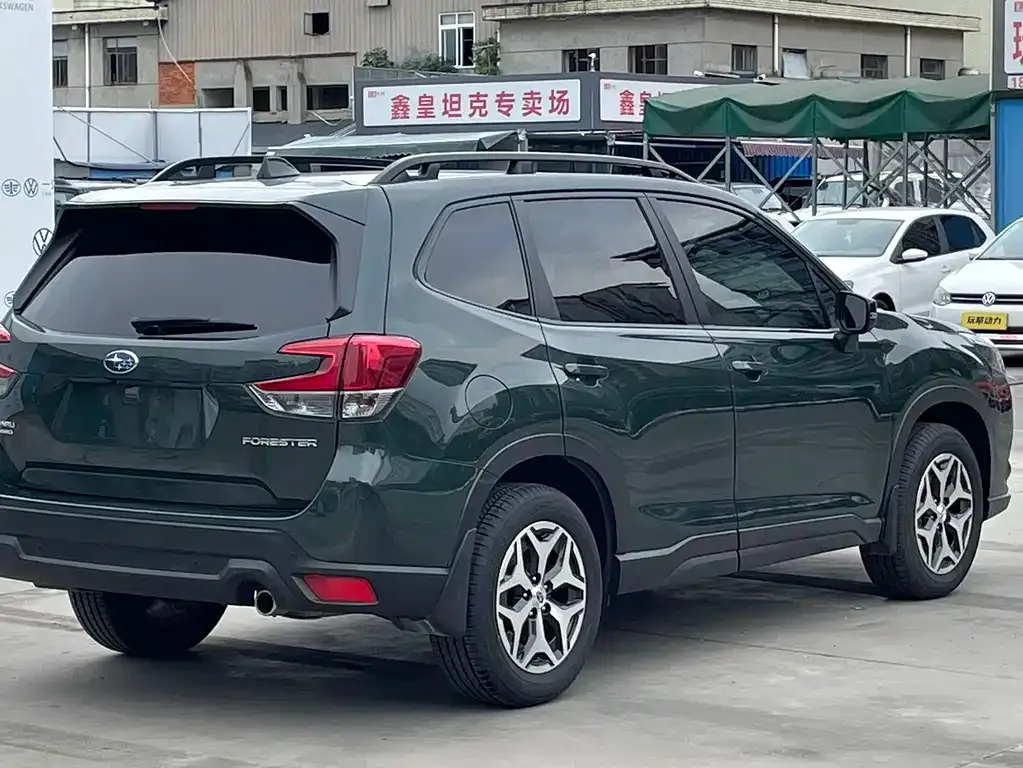 Subaru Forester — фото 7