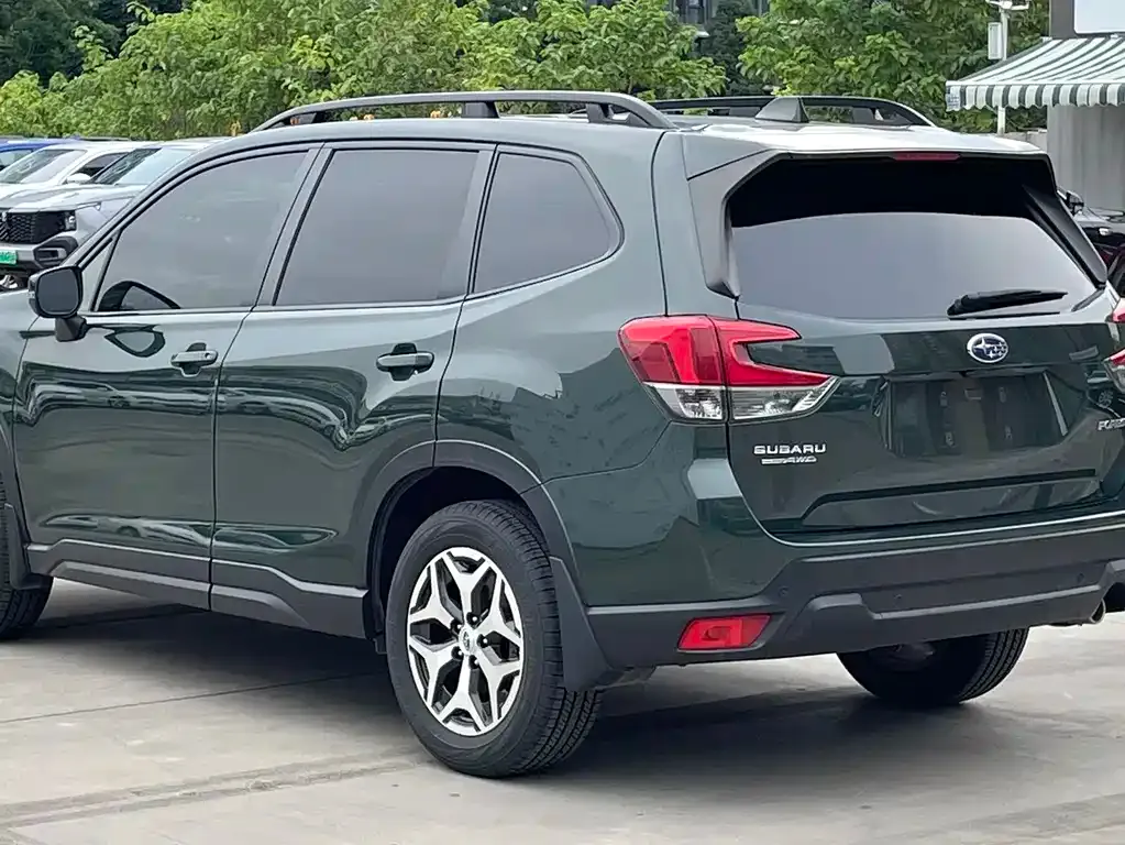 Subaru Forester — фото 5