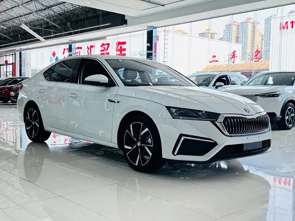 Skoda Octavia — фото 7