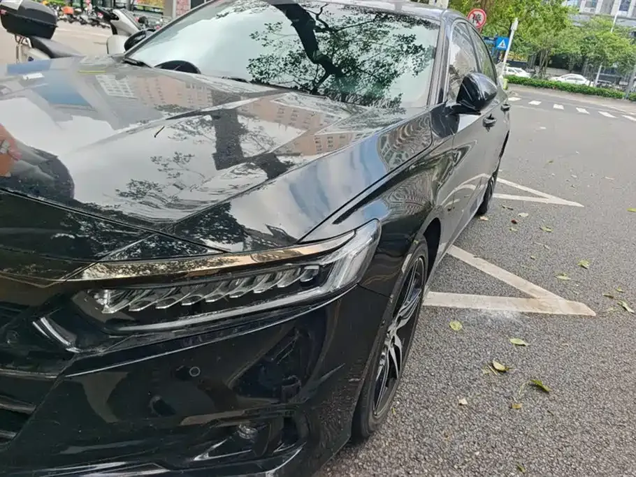 Honda Accord — фото 10