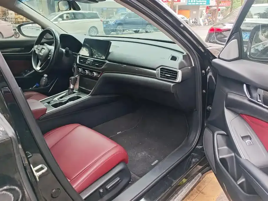 Honda Accord — фото 6