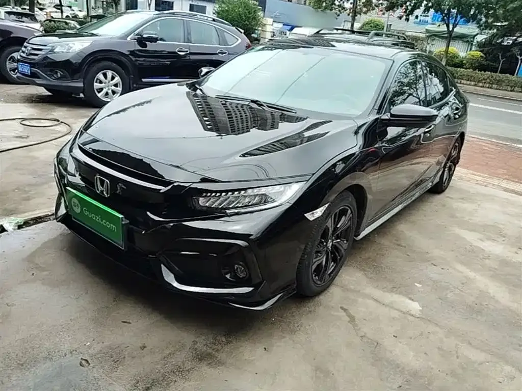 Honda Civic — фото 1