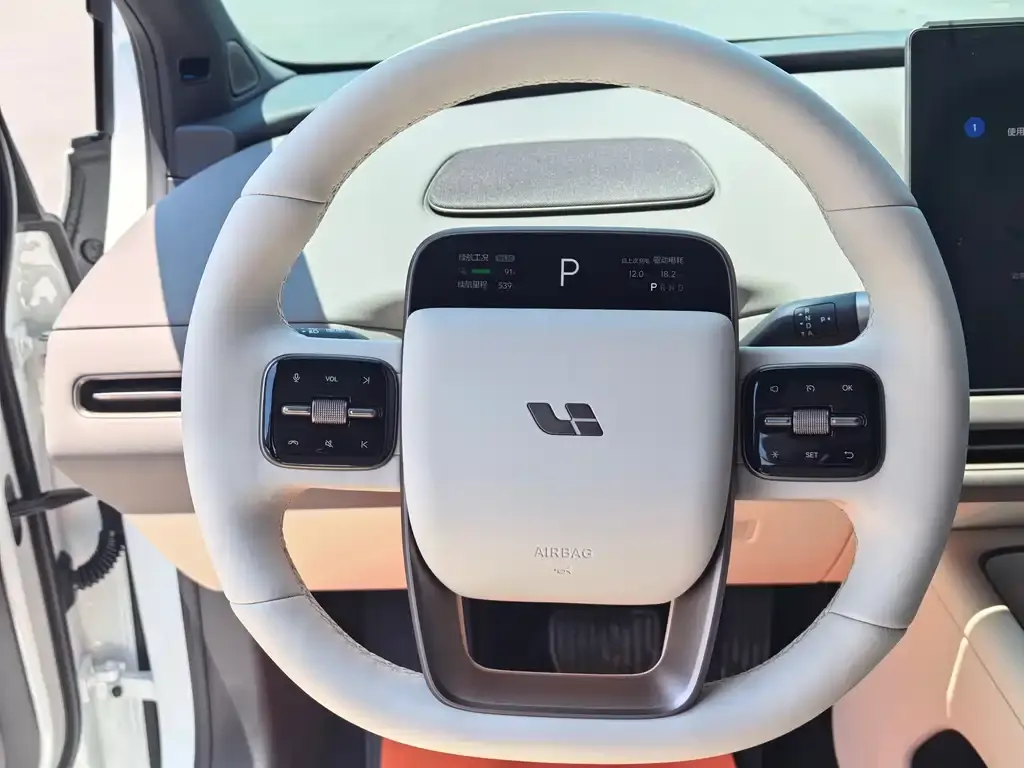 Li Auto i6 — фото 3