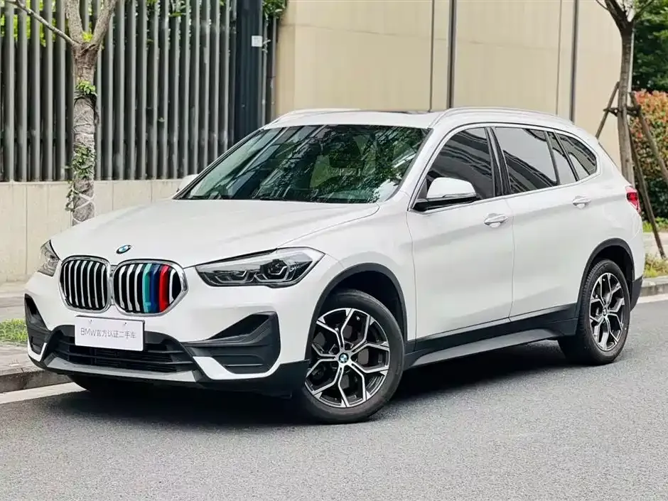 BMW X1 — фото 1