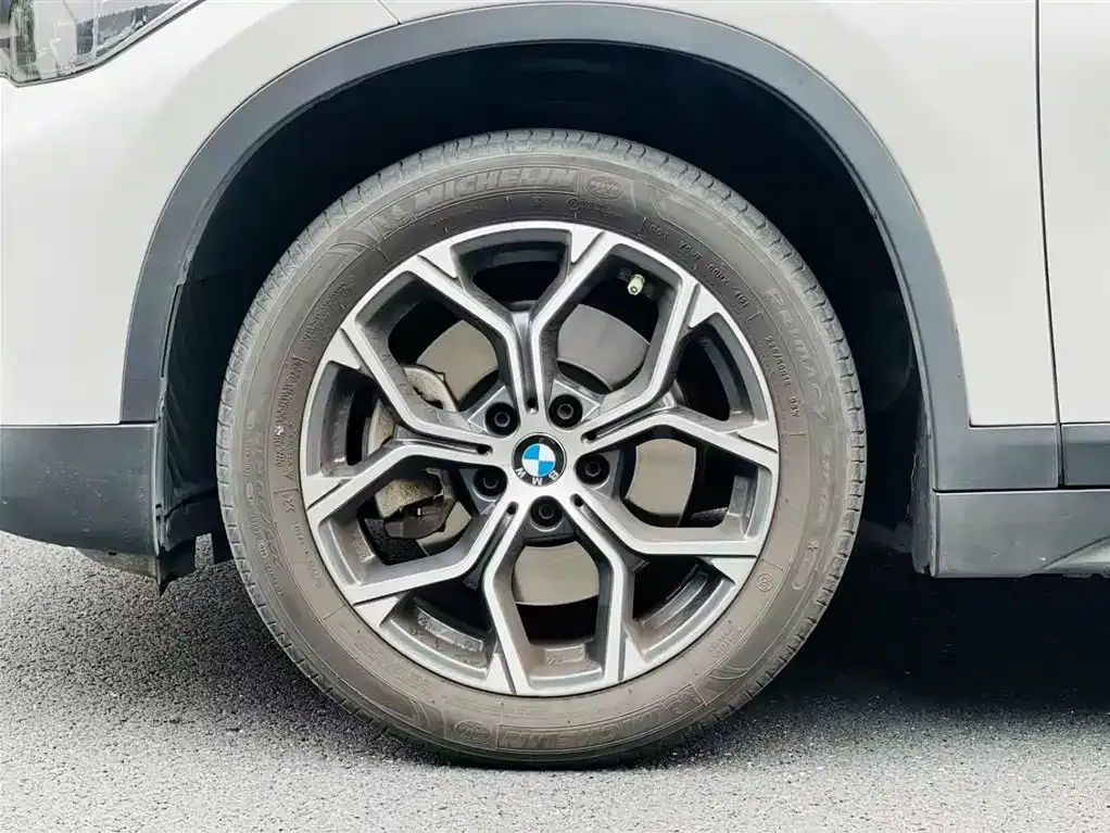 BMW X1 — фото 6