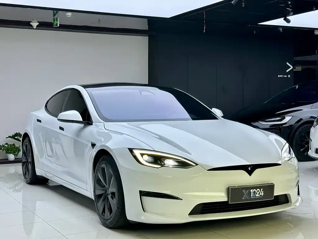 Tesla Model S — фото 7