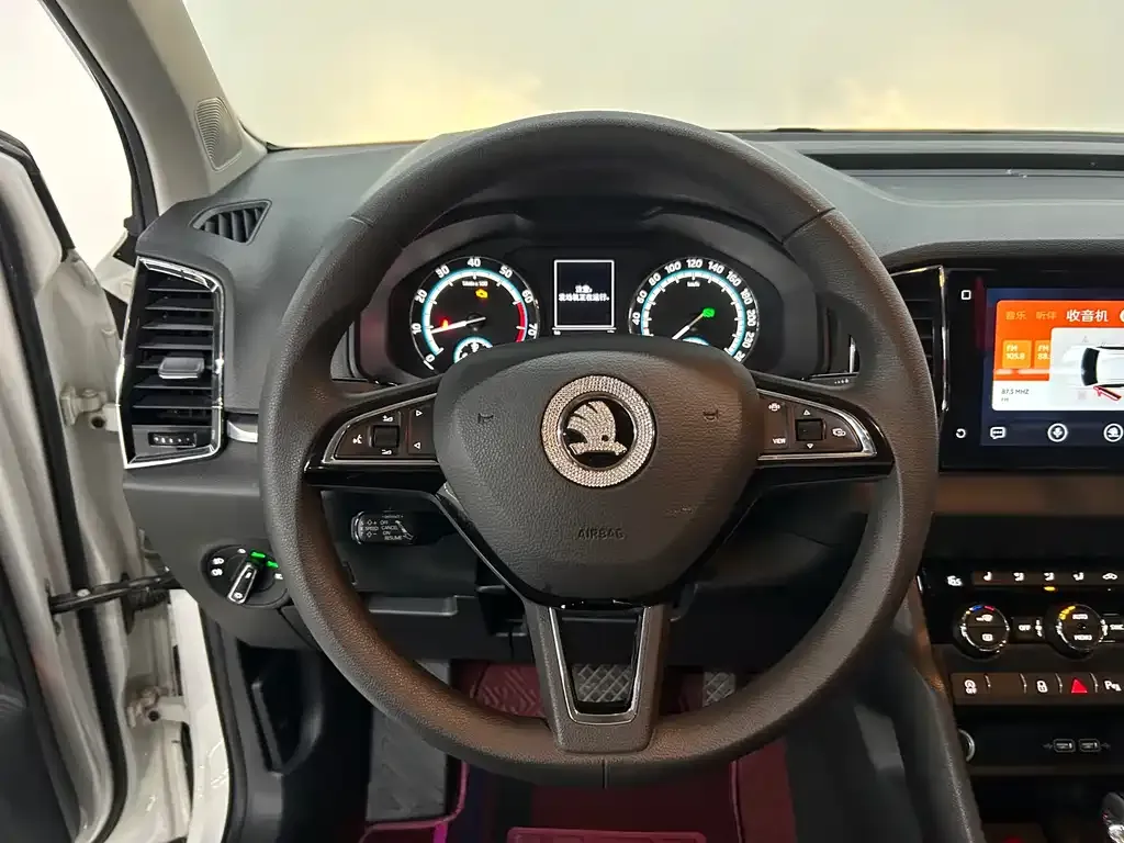 Skoda Karoq 2022 из CN, фото 6