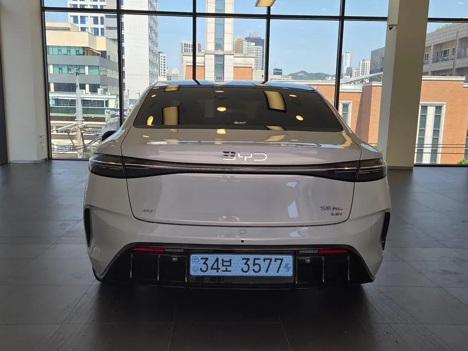 BYD Seal — фото 3