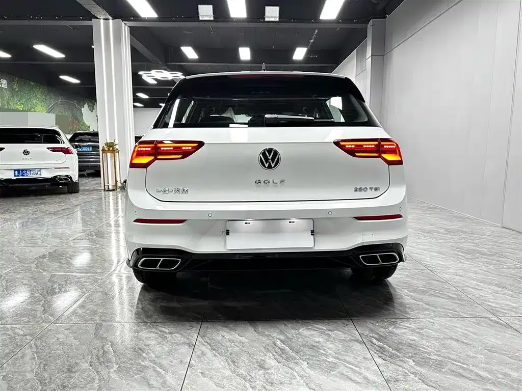 Volkswagen Golf — фото 9