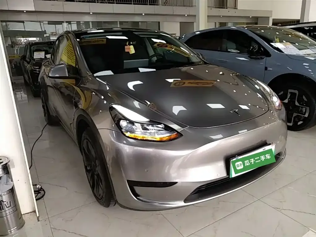 Tesla Model Y — фото 10