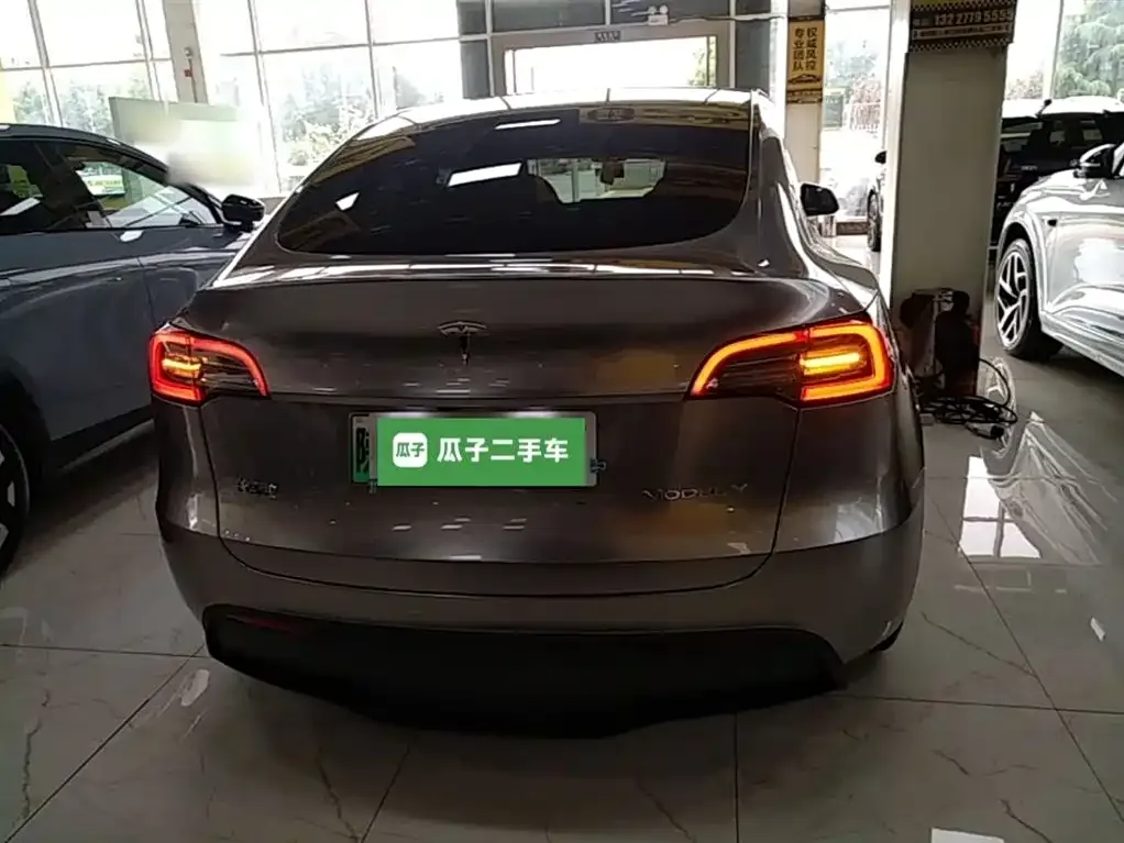 Tesla Model Y — фото 9