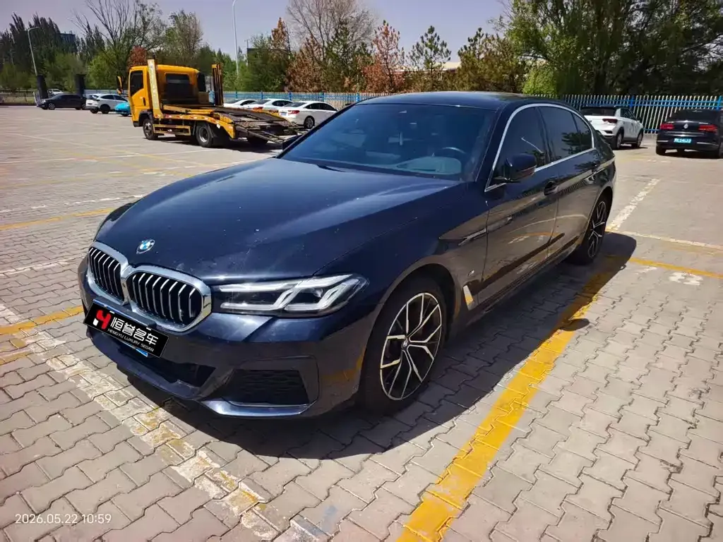 BMW 5 Series — фото 1