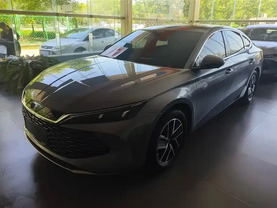 BYD Qin L — фото 1