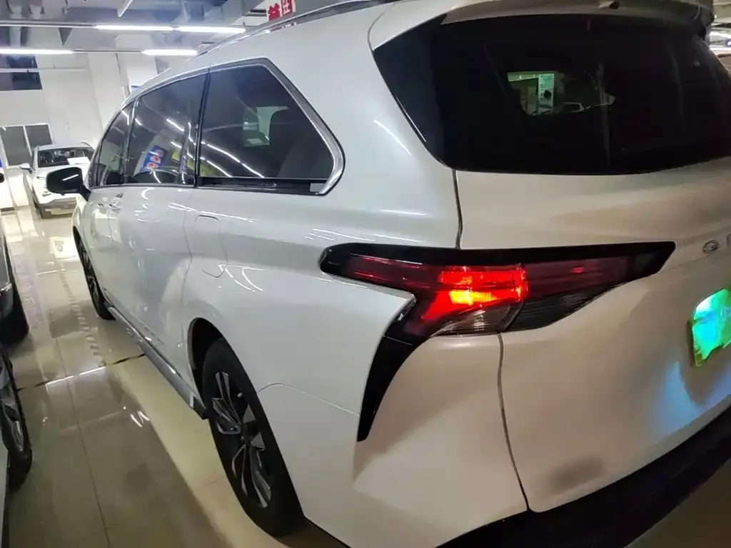 Toyota Granvia 2023 из CN, фото 10