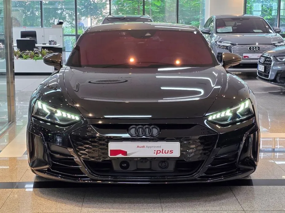 Audi RS e-tron GT 2022 из KR, фото 10
