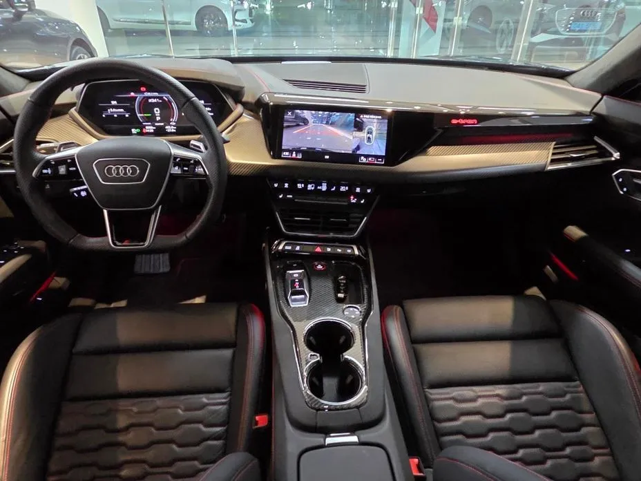 Audi RS e-tron GT 2022 из KR, фото 6