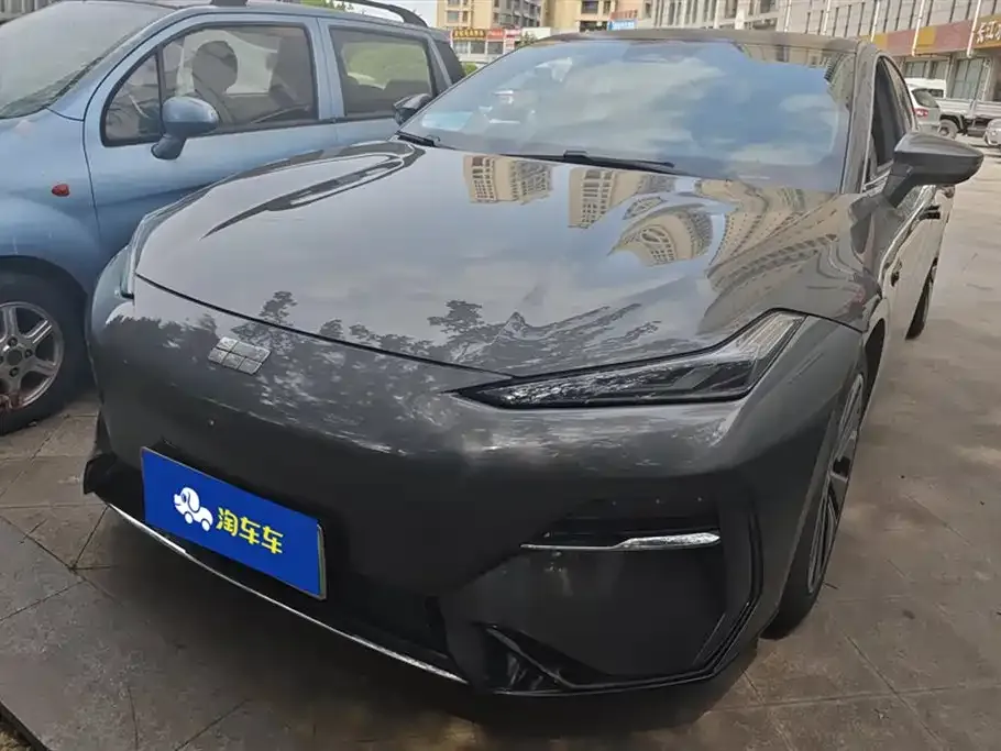 Geely Galaxy E8