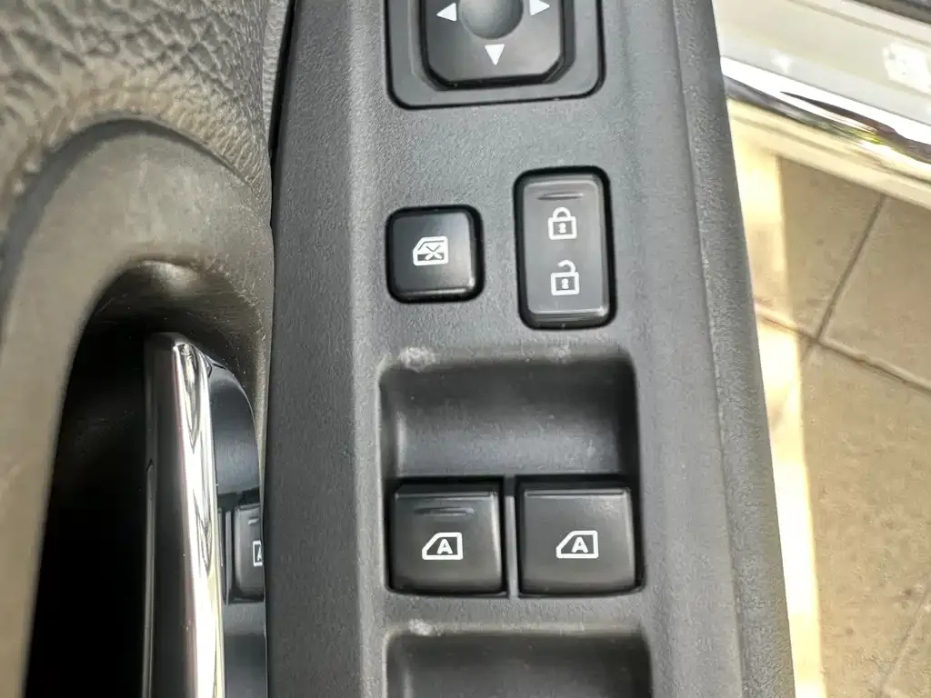 Mitsubishi Outlander 2023 из CN, фото 2