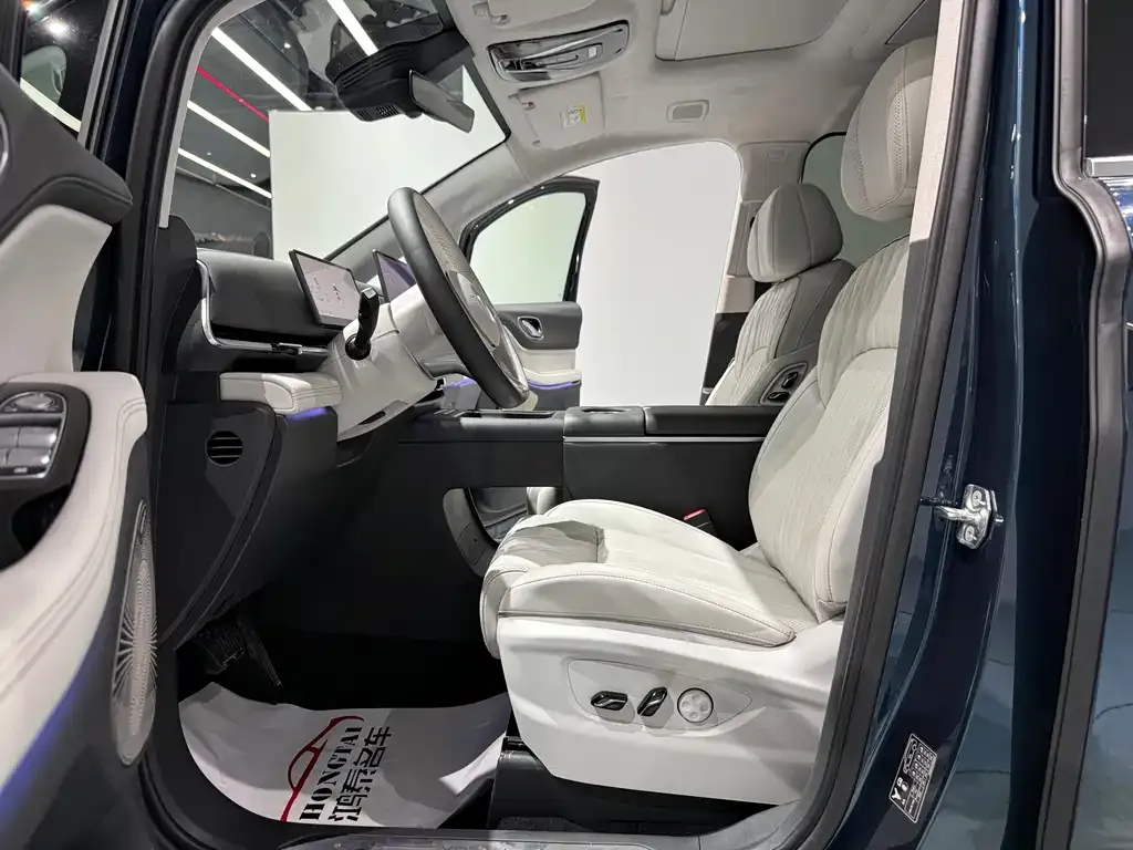 VOYAH Dreamer — фото 9