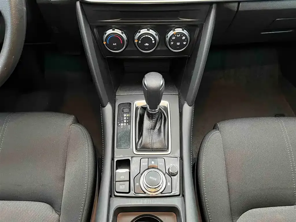 Mazda CX-4 — фото 4