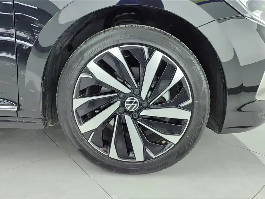 Volkswagen Passat — фото 7