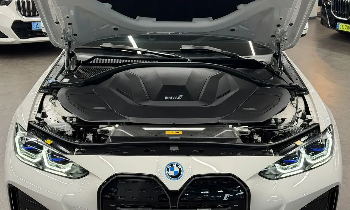 BMW i4 2024 из KR, фото 7