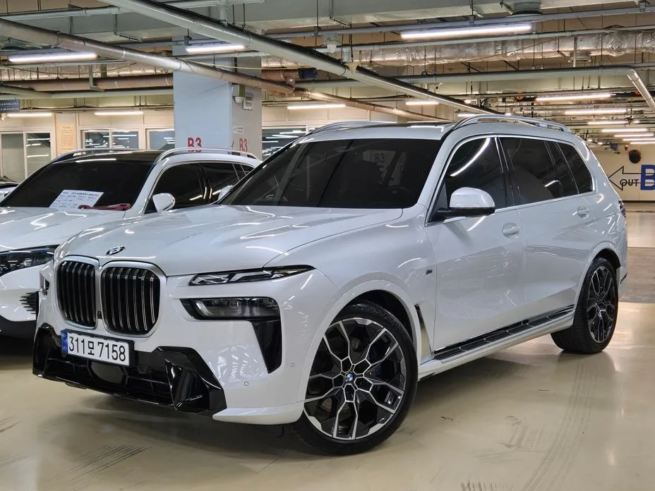 BMW X7 — фото 1