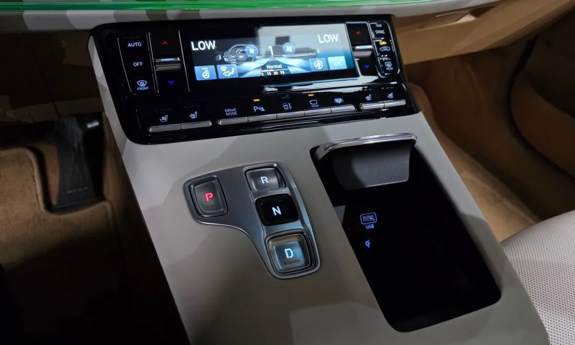 Hyundai Grandeur 2023 из KR, фото 7
