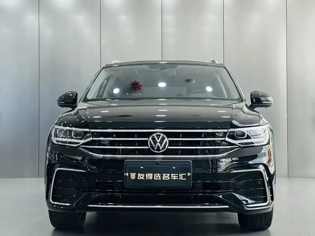 Volkswagen Tiguan L — фото 6