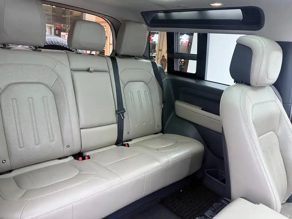 Land Rover Defender 2022 из CN, фото 10
