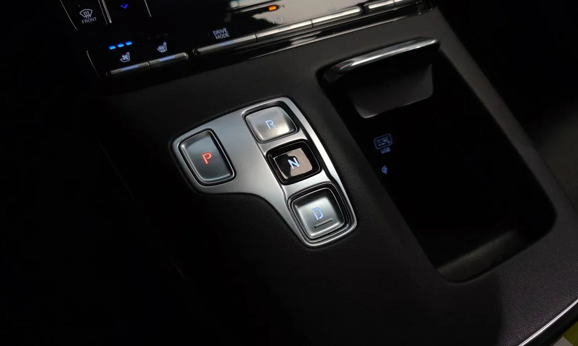 Hyundai Grandeur 2023 из KR, фото 3
