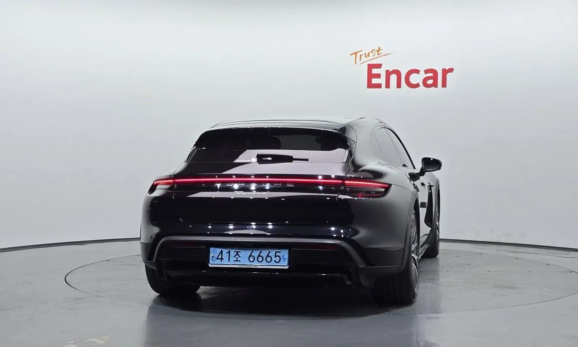 Porsche Taycan 2022 из KR, фото 3