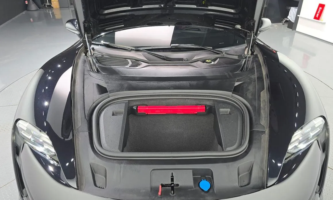 Porsche Taycan 2022 из KR, фото 2