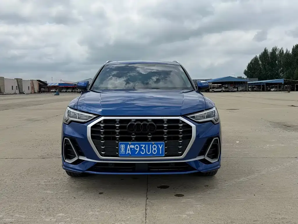 Audi Q3 — фото 10