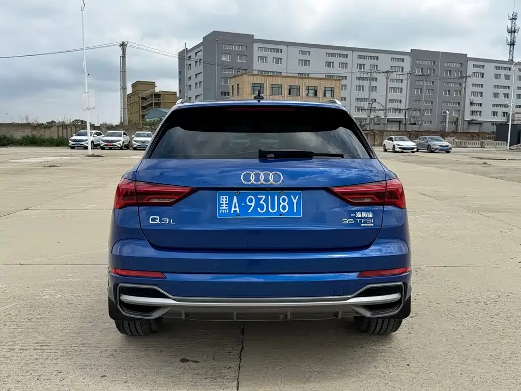 Audi Q3 — фото 6