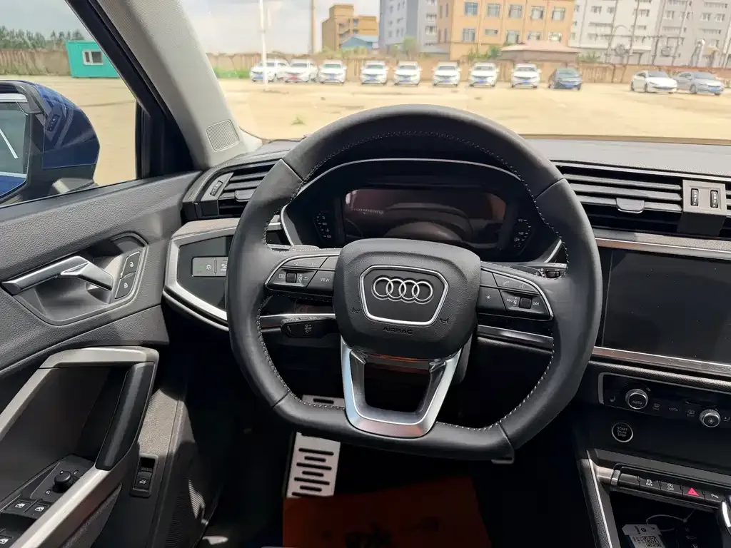 Audi Q3 — фото 3