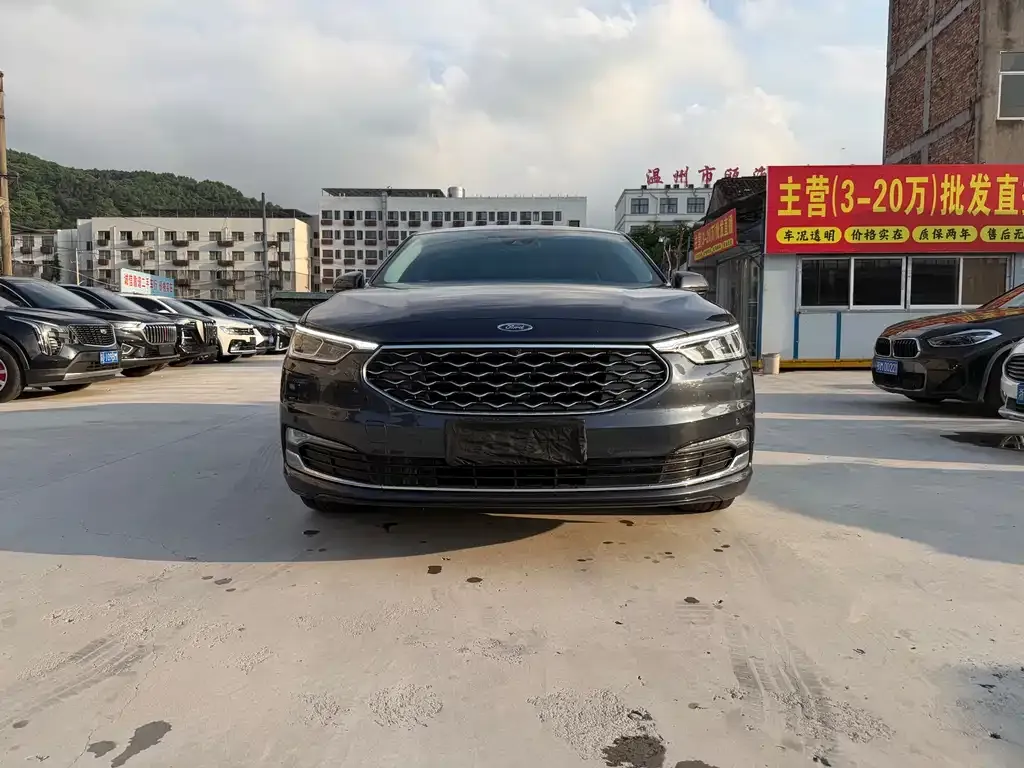 Ford Taurus 2021 из CN, фото 2