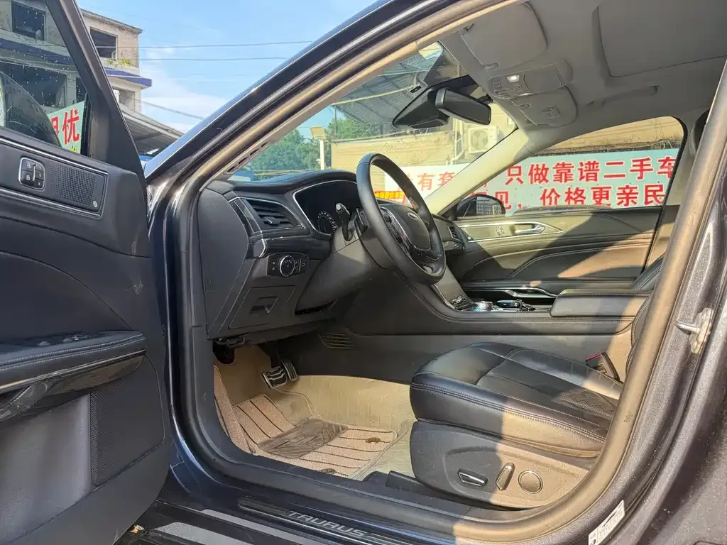 Ford Taurus 2021 из CN, фото 3